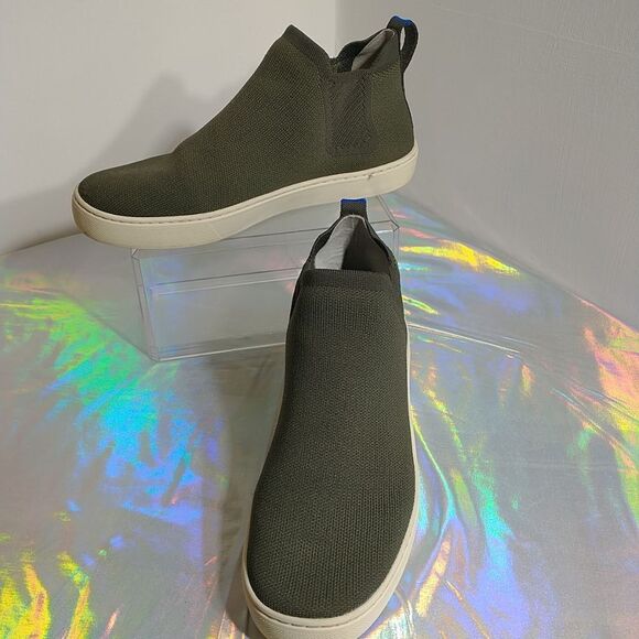Rothys Womens SZ 10.5 Chelsea Hunter Green Knit Textile Sneaker Booties. - Picture 1 of 9